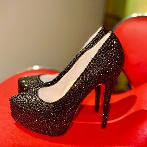 CHRISTIAN LOUBOUTIN DAFFODIL LEATHER SWAROVSKI 6” PUMPS